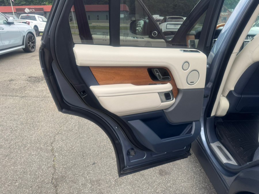 Used 2019 Land Rover Range Rover HSE AWD/4WD image 18
