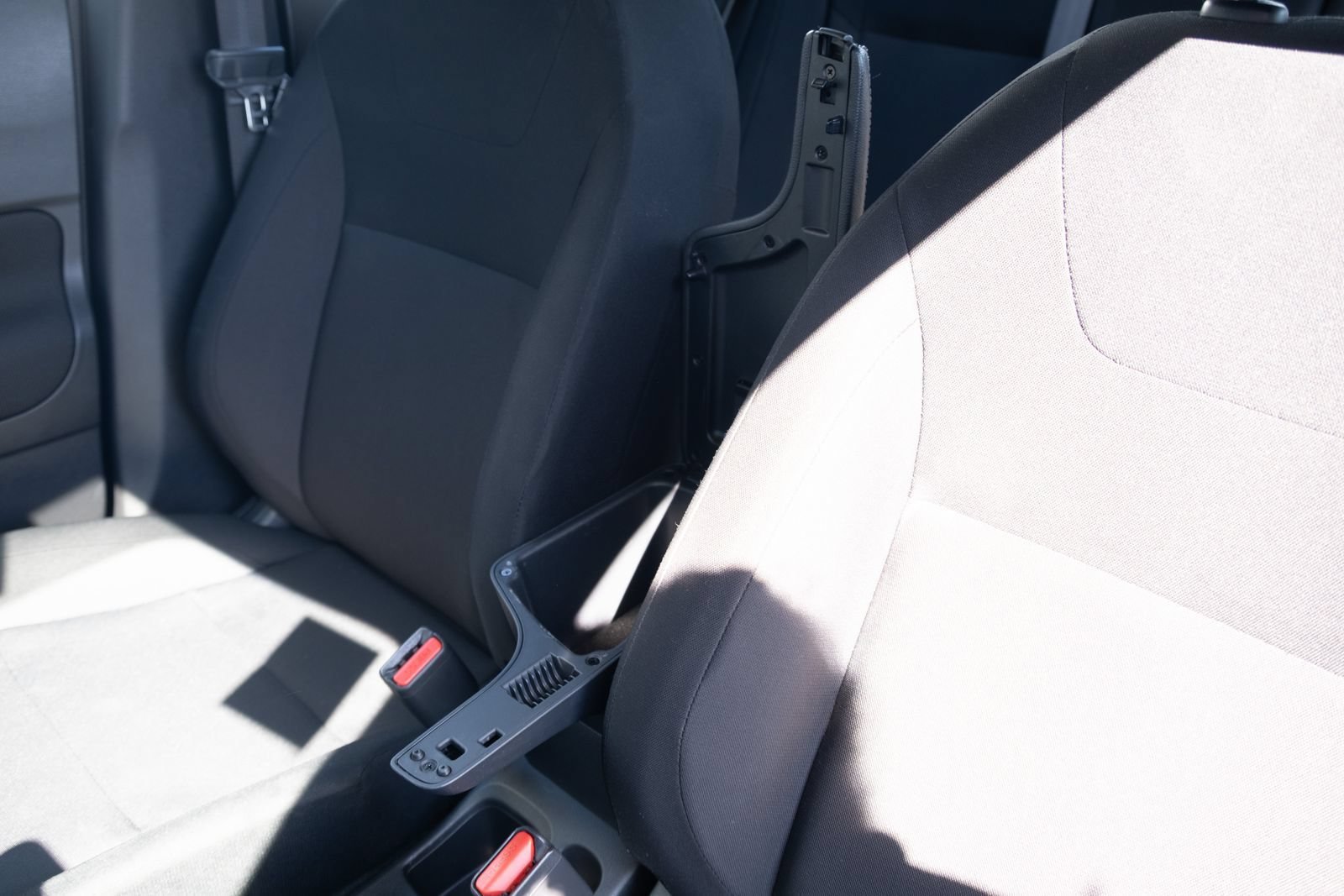 Used 2023 Nissan Kicks S FWD image 9