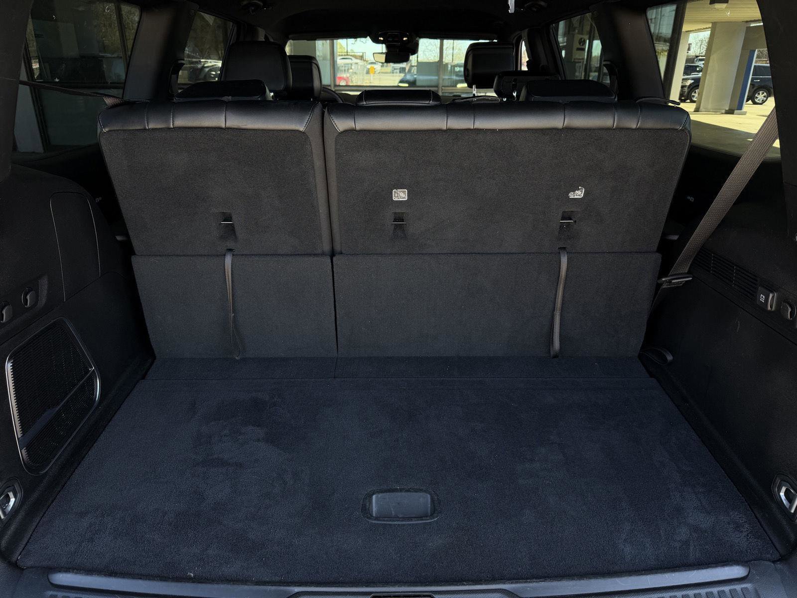 Used 2024 Jeep Wagoneer Series II w/ Flexible Seating Group image 29