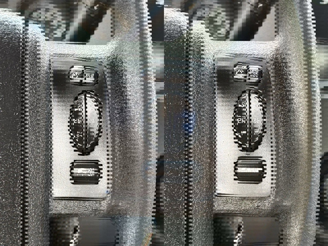 Used 2016 Ford F550 XL image 13