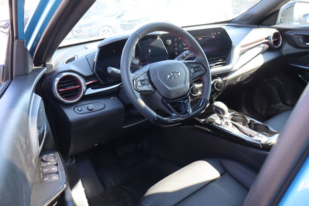 New 2026 Chevrolet Trax RS w/ Sunroof Package image 10