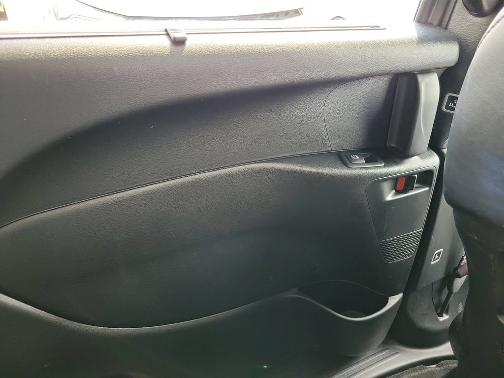 Used 2025 Chrysler Pacifica Select FWD image 15
