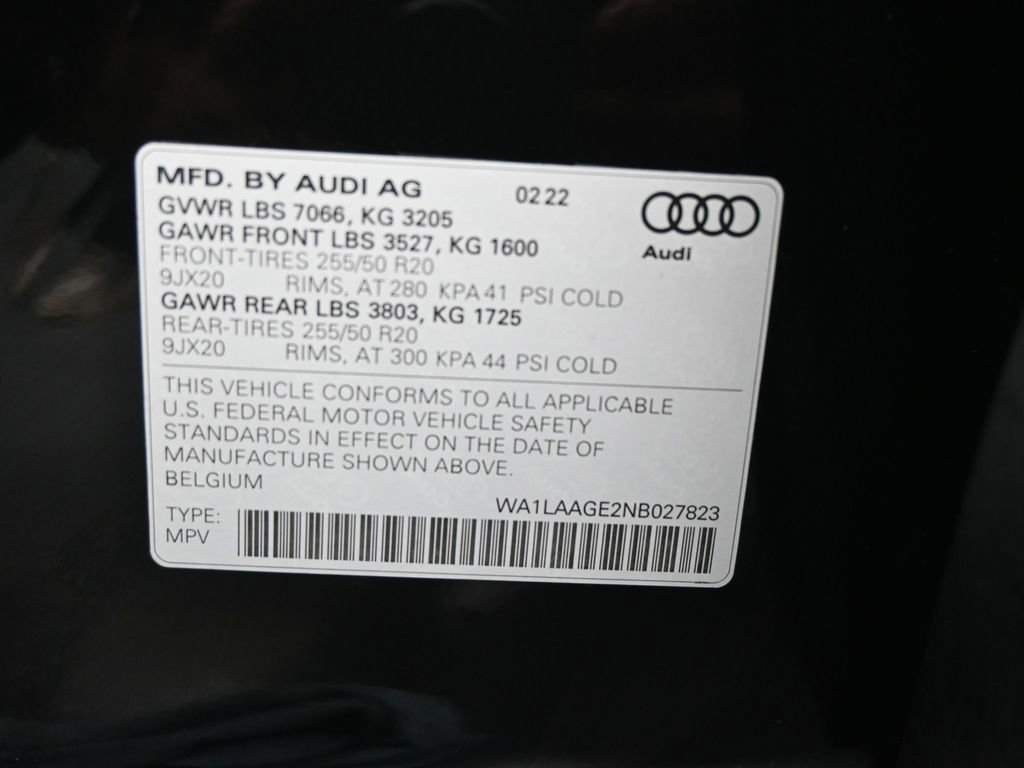 Used 2022 Audi e-tron Premium Plus w/ Premium Plus Package image 9