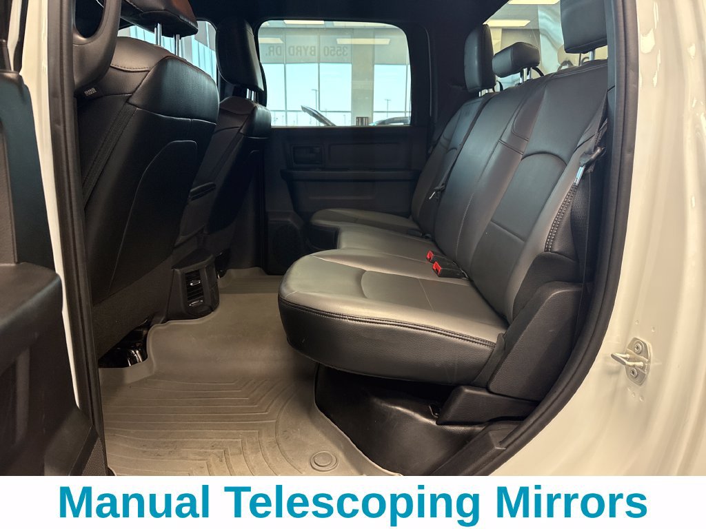 Used 2024 RAM 2500 Tradesman w/ Chrome Appearance Group AWD/4WD image 9