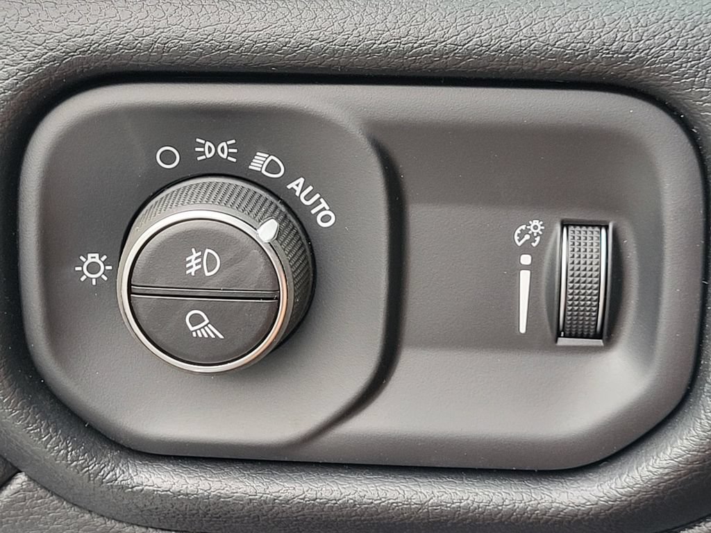 New 2026 RAM 2500 Tradesman AWD/4WD image 24