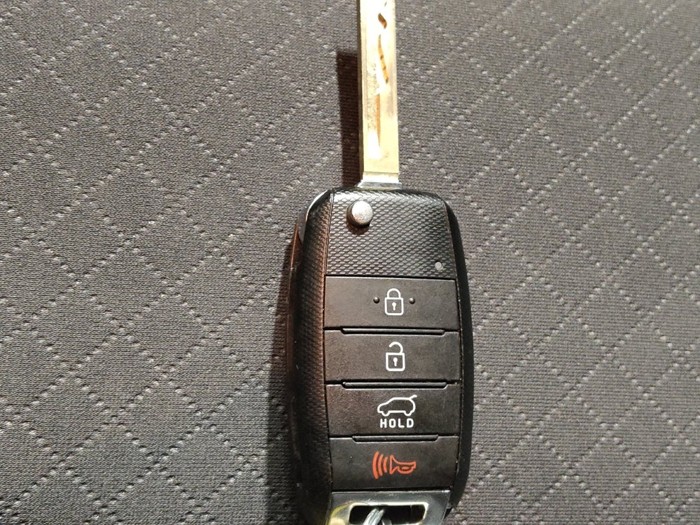 Used 2020 Kia Sorento L image 32