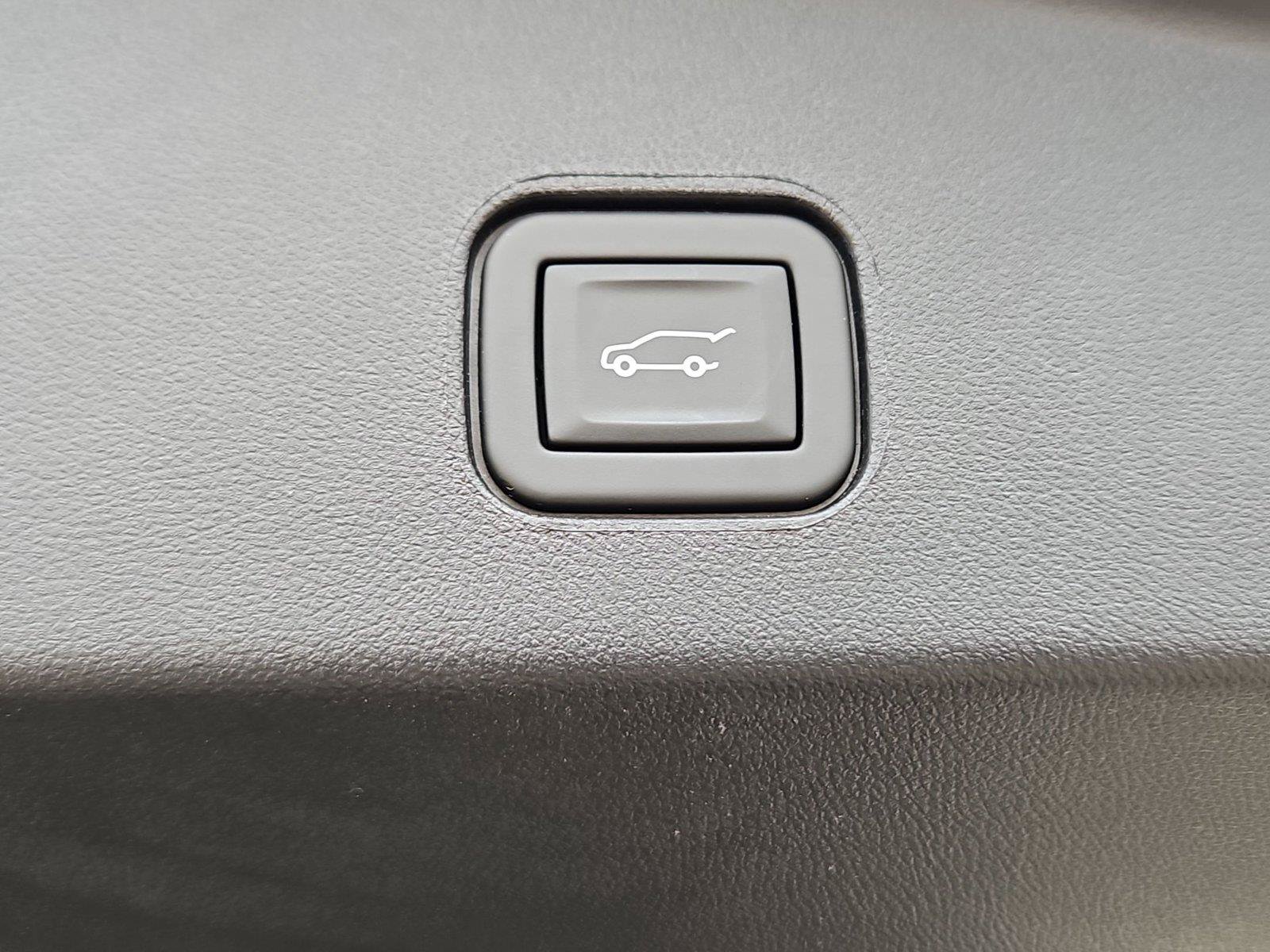Certified 2024 Cadillac Lyriq Sport AWD/4WD image 32