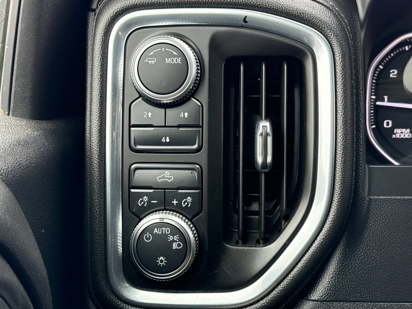 Used 2021 GMC Sierra 2500 SLE image 28