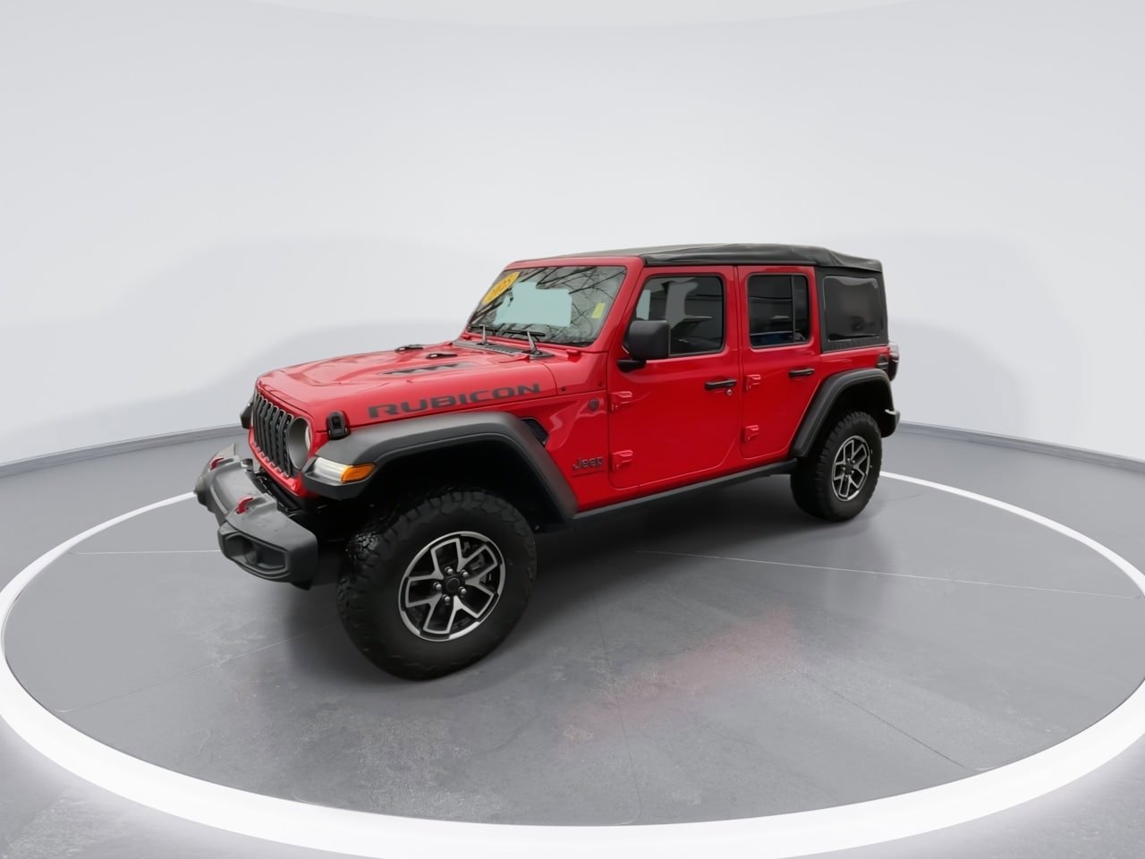 Used 2025 Jeep Wrangler Unlimited Rubicon w/ Convenience Group AWD/4WD image 4