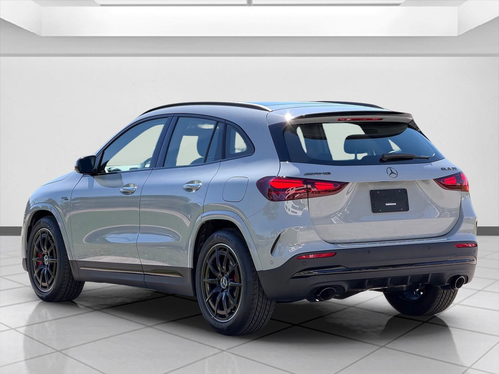 New 2026 Mercedes-Benz GLA 35 AMG 4MATIC image 4