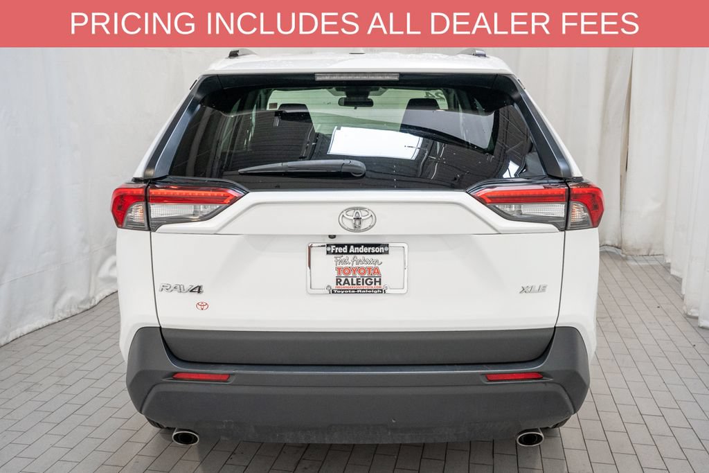Used 2024 Toyota RAV4 XLE FWD image 4