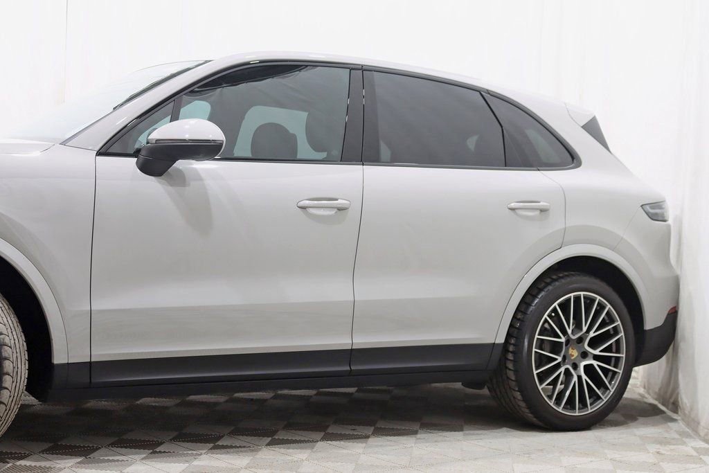 Used 2021 Porsche Cayenne S image 3