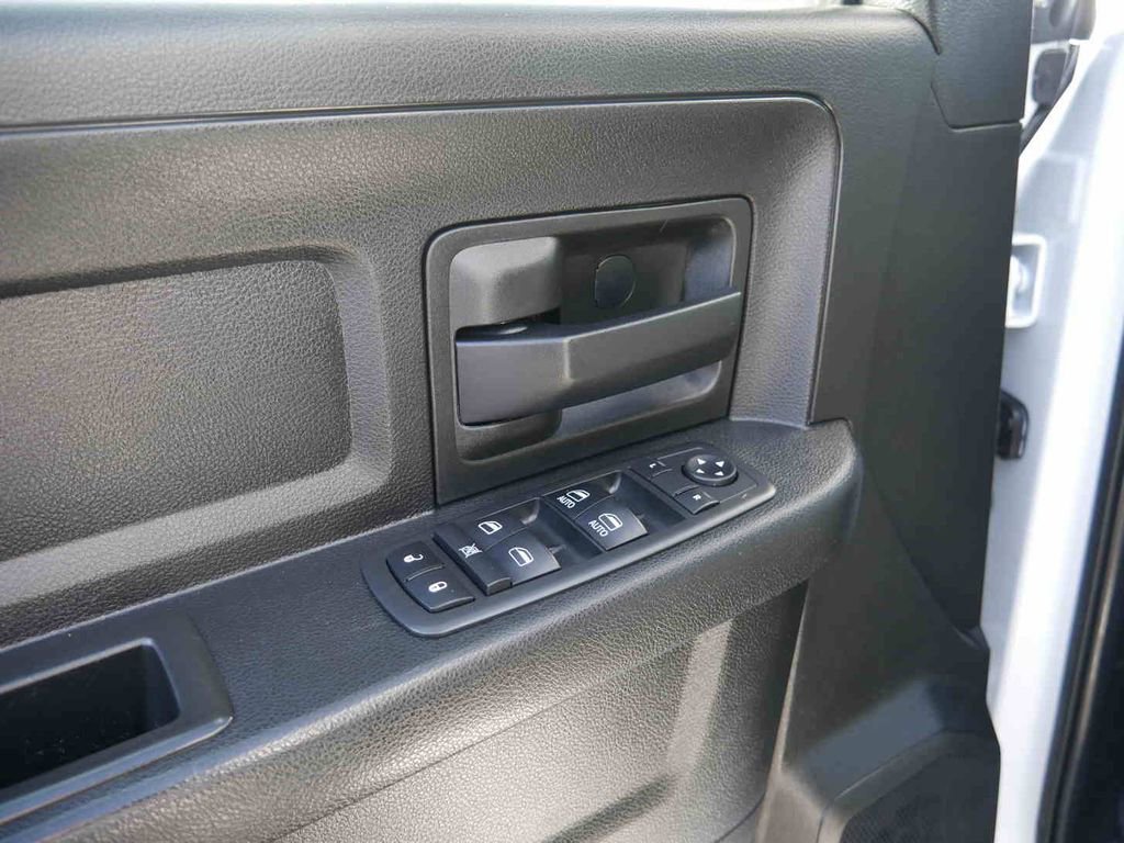 Used 2018 RAM 3500 Tradesman w/ Chrome Appearance Group image 26