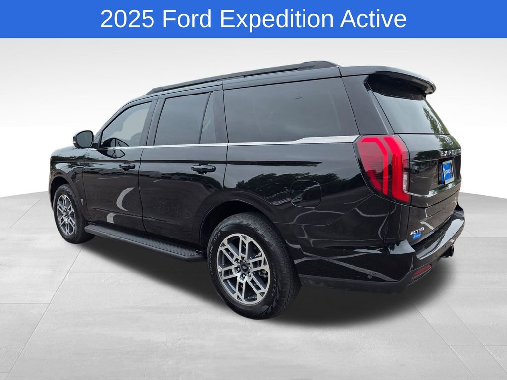 Used 2025 Ford Expedition Active AWD/4WD image 5
