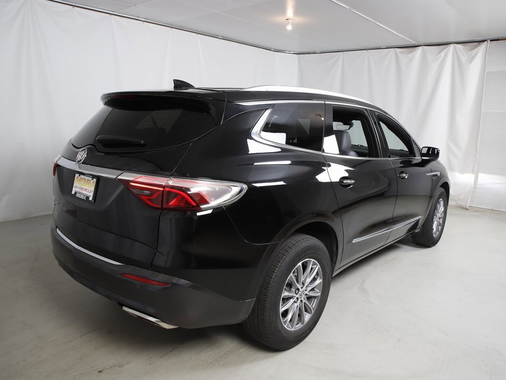 Used 2024 Buick Enclave Premium image 3