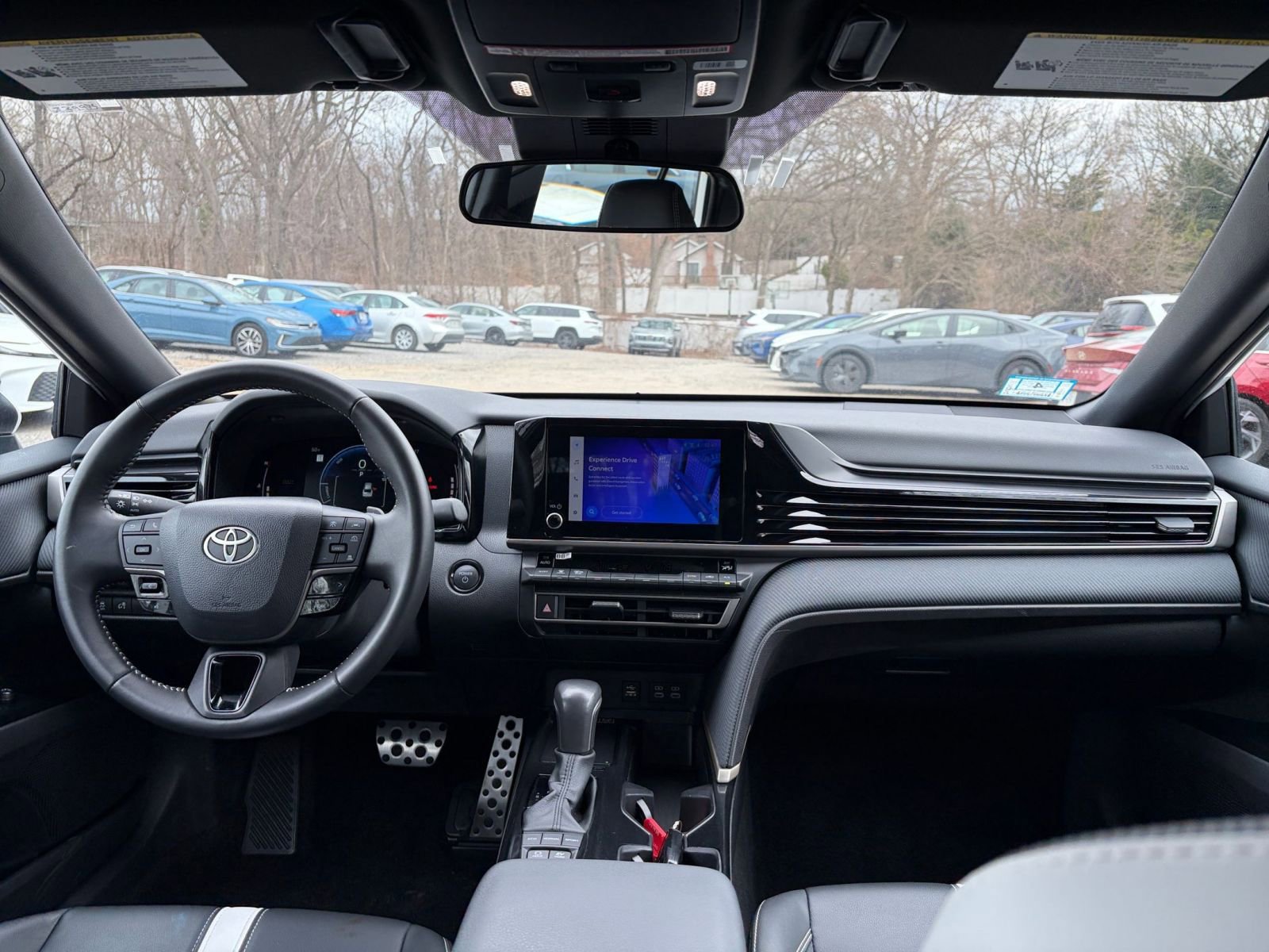Used 2025 Toyota Camry SE FWD image 32