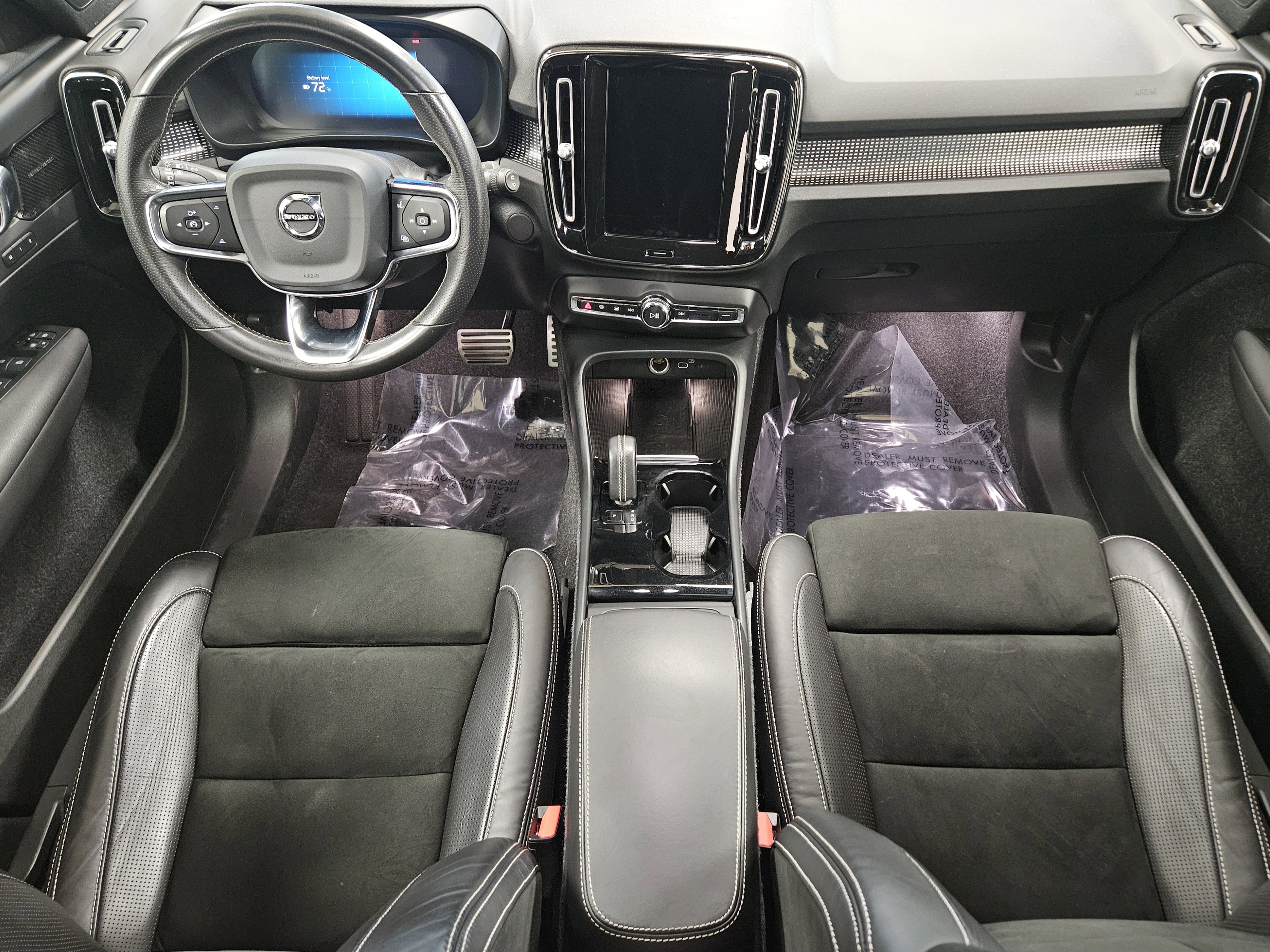 Used 2021 Volvo XC40 P8 Recharge w/ Advanced Package image 13