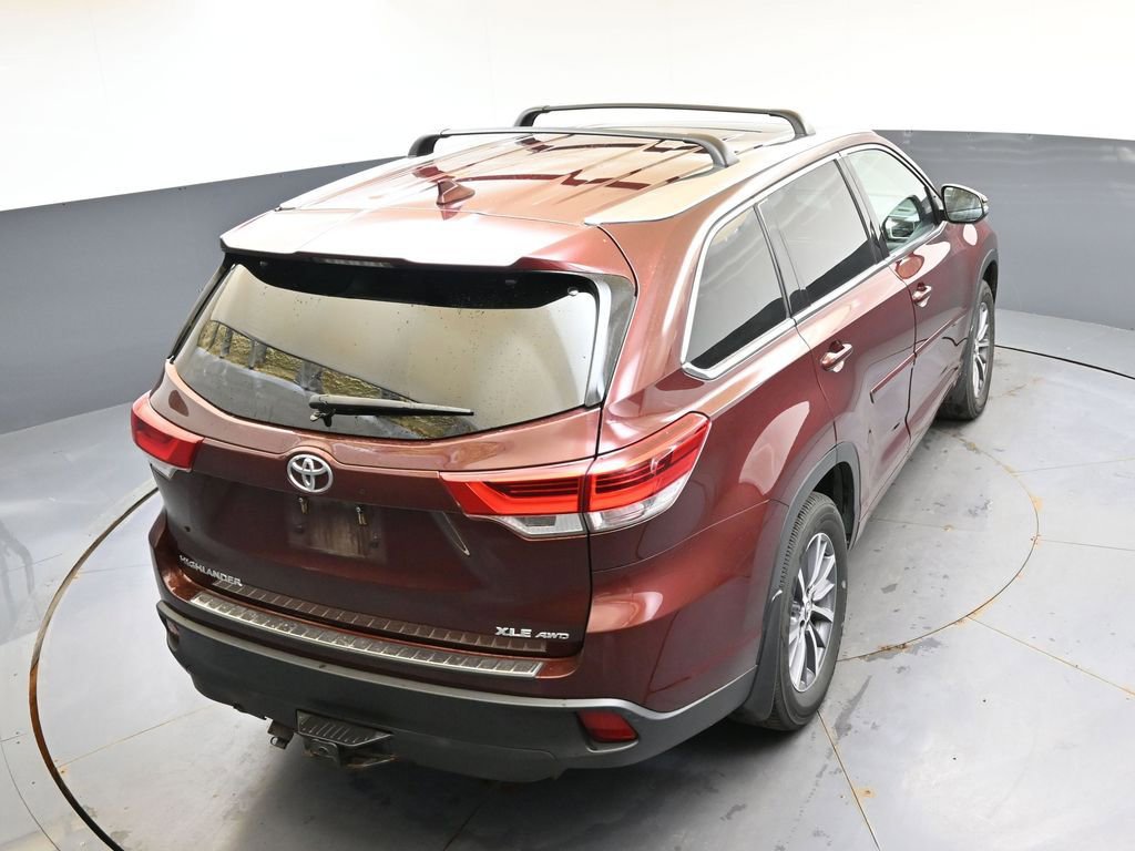 Used 2018 Toyota Highlander XLE AWD/4WD image 41