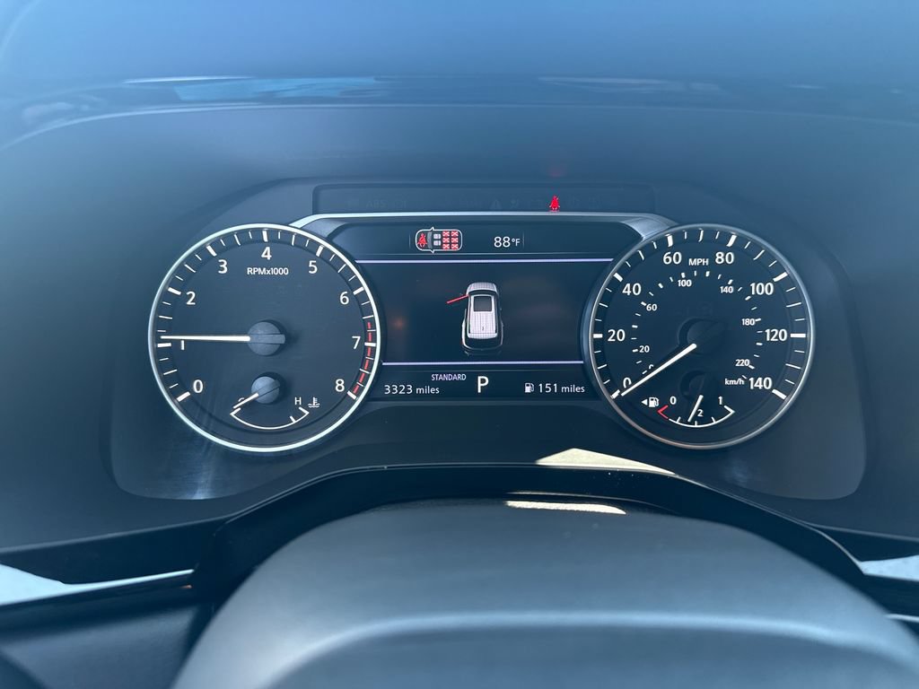 Used 2026 Nissan Pathfinder SV w/ SV Premium Package FWD image 19