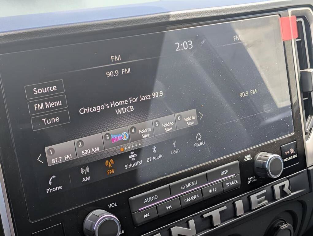 Used 2025 Nissan Frontier SV AWD/4WD image 16