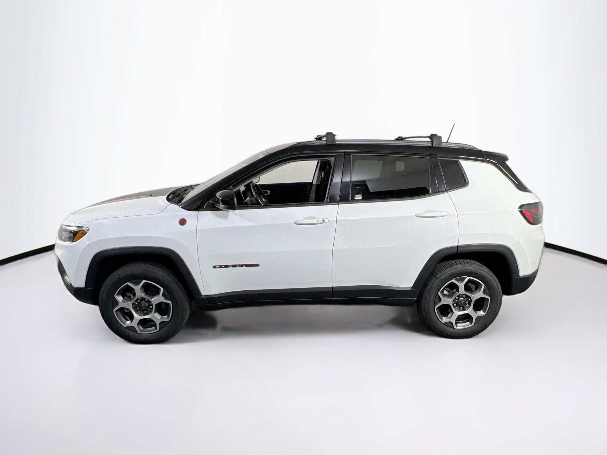 Used 2022 Jeep Compass Trailhawk w/ Trailhawk Elite Group AWD/4WD image 8