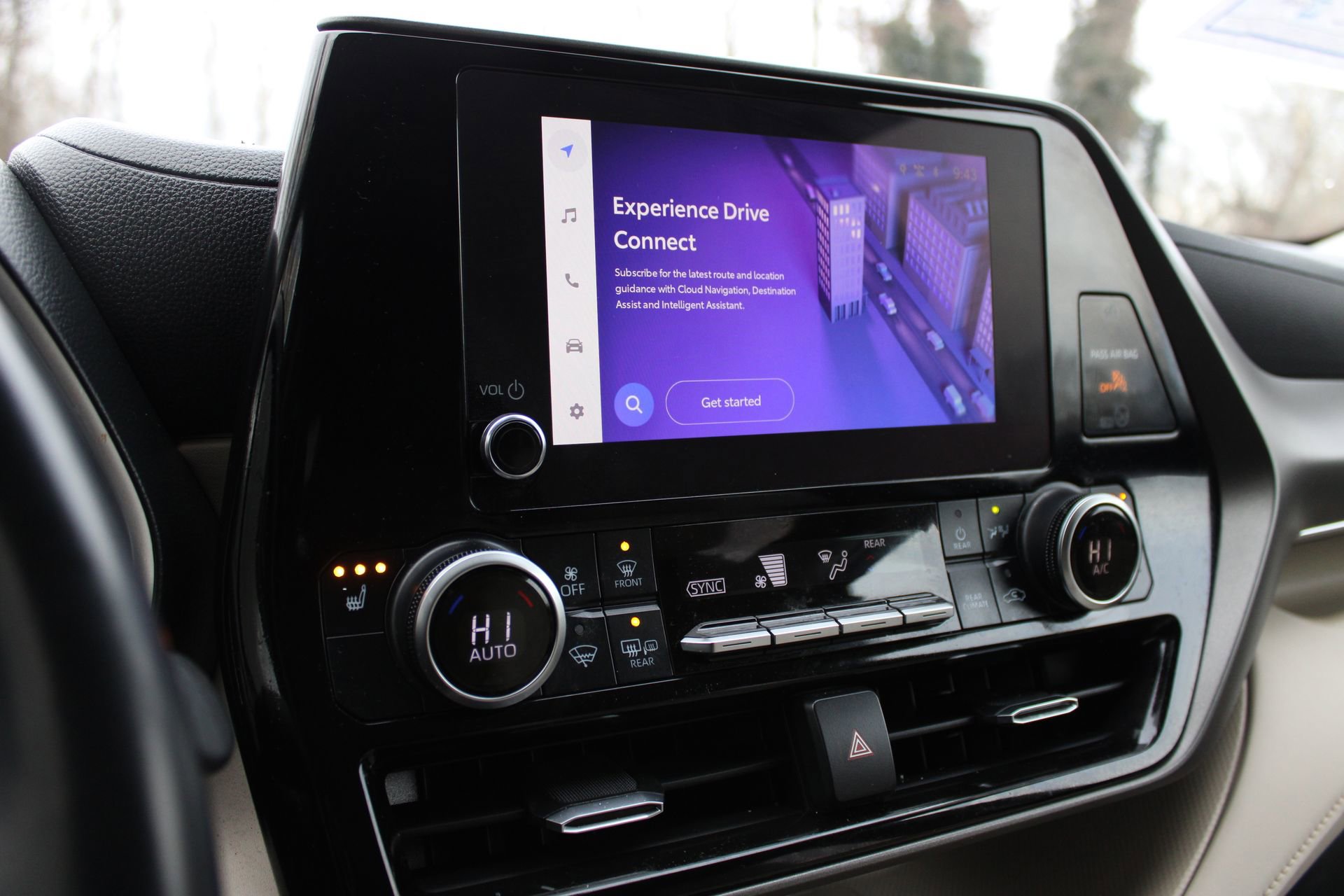 Used 2023 Toyota Highlander L image 30