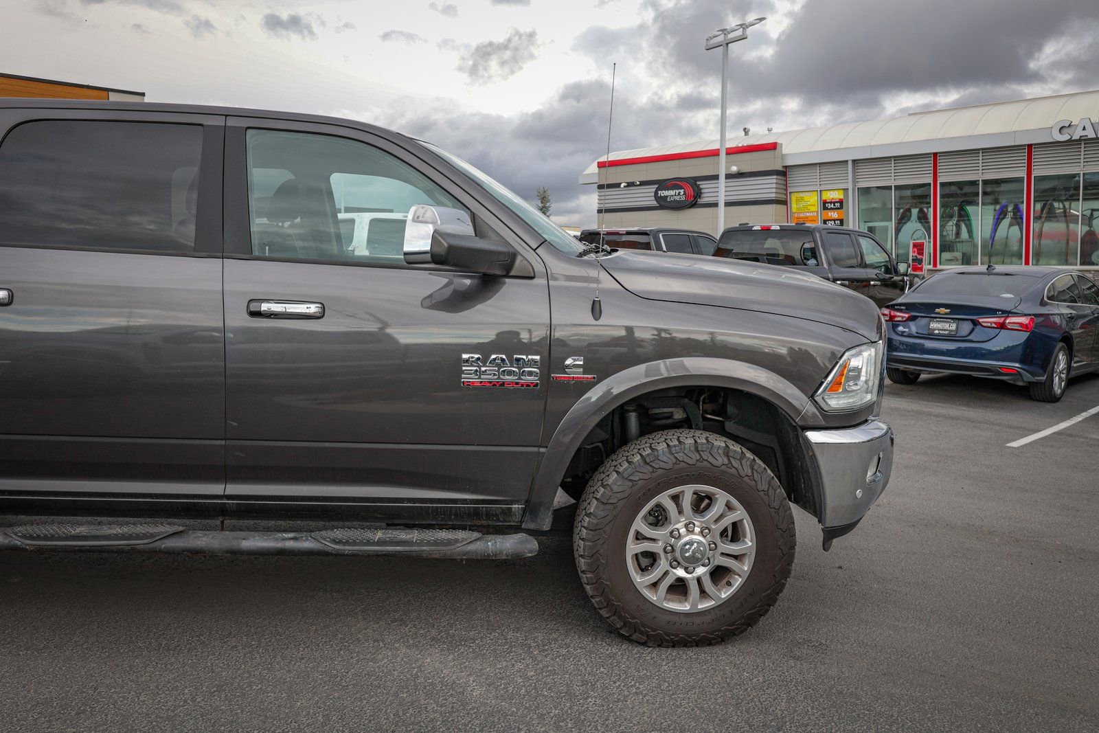 Used 2018 RAM 3500 Laramie w/ Protection Group image 3