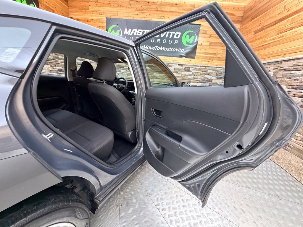 Used 2024 Hyundai Kona SE AWD/4WD image 40