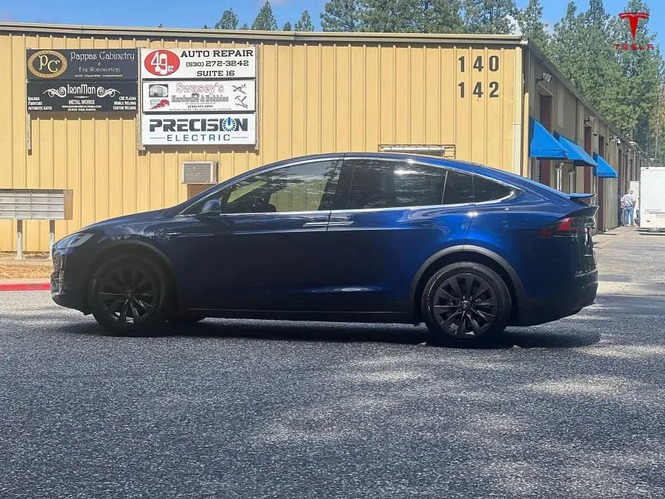 Used 2019 Tesla Model X 75D image 10