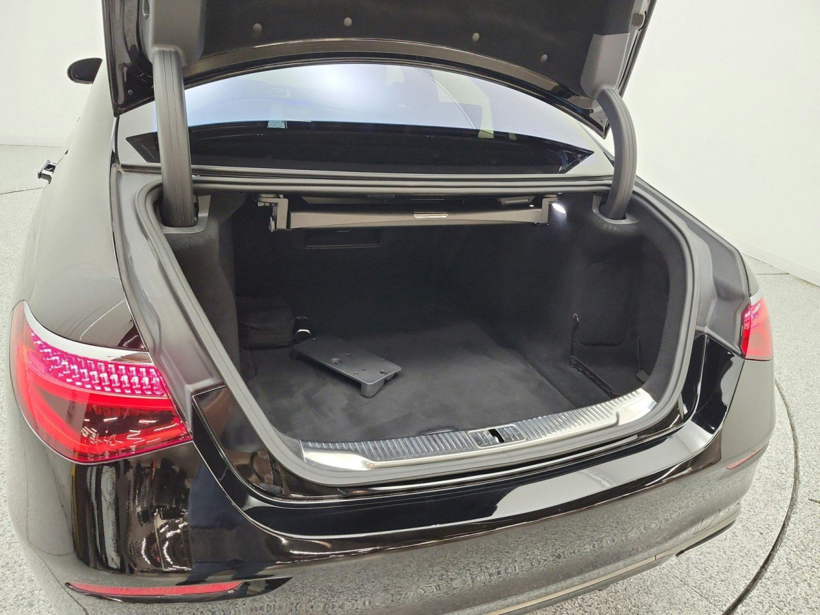 Used 2023 Mercedes-Benz S 580 4MATIC Sedan image 21