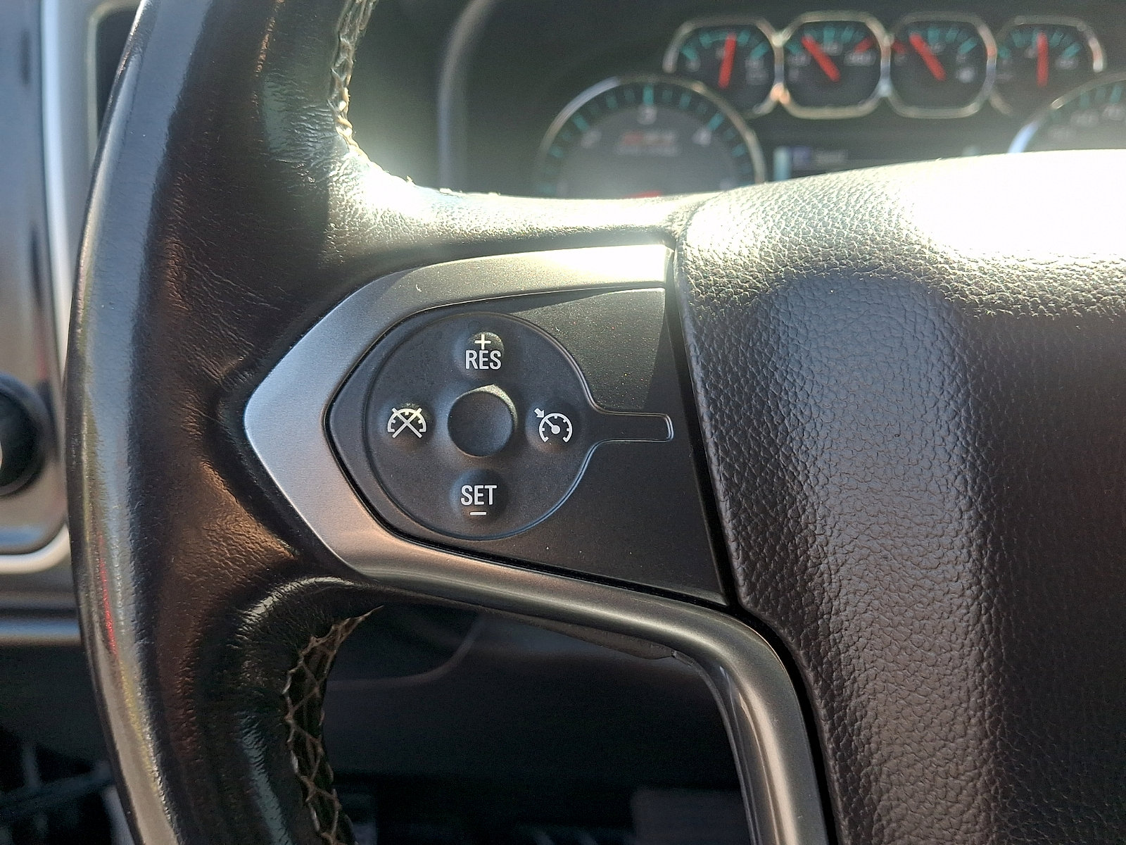 Certified 2018 Chevrolet Silverado 1500 LT w/ All Star Edition AWD/4WD image 23