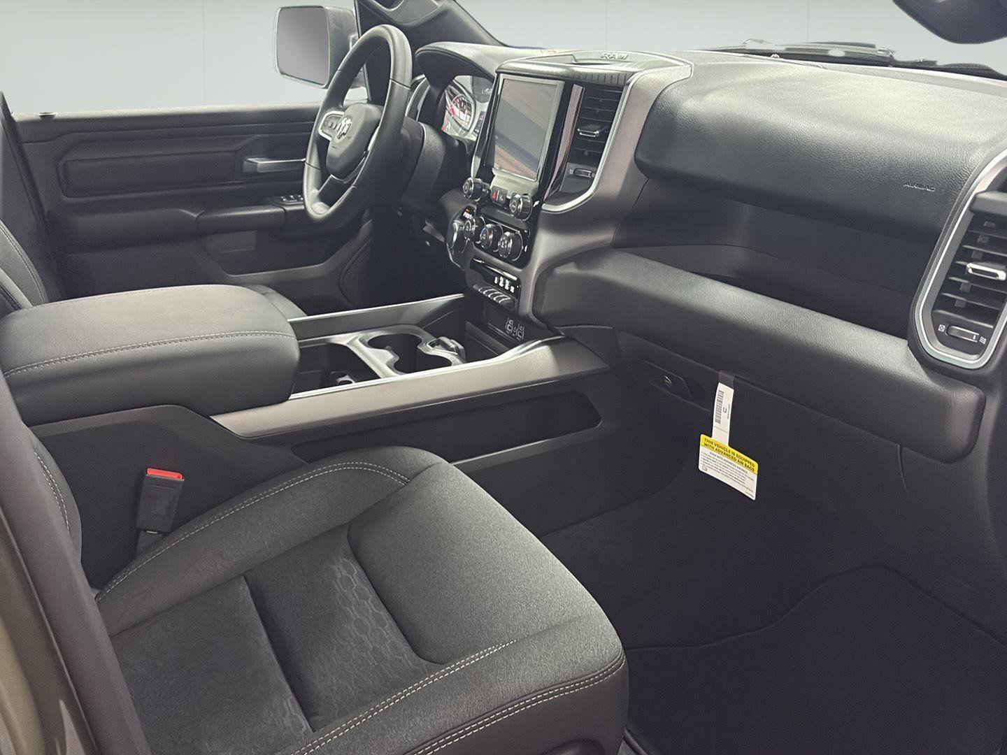 New 2026 RAM 1500 Express AWD/4WD image 24