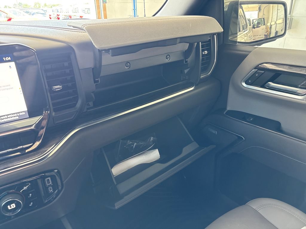 Used 2022 Chevrolet Silverado 1500 LTZ w/ Technology Package AWD/4WD image 47