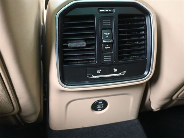 Used 2019 Porsche Macan image 24