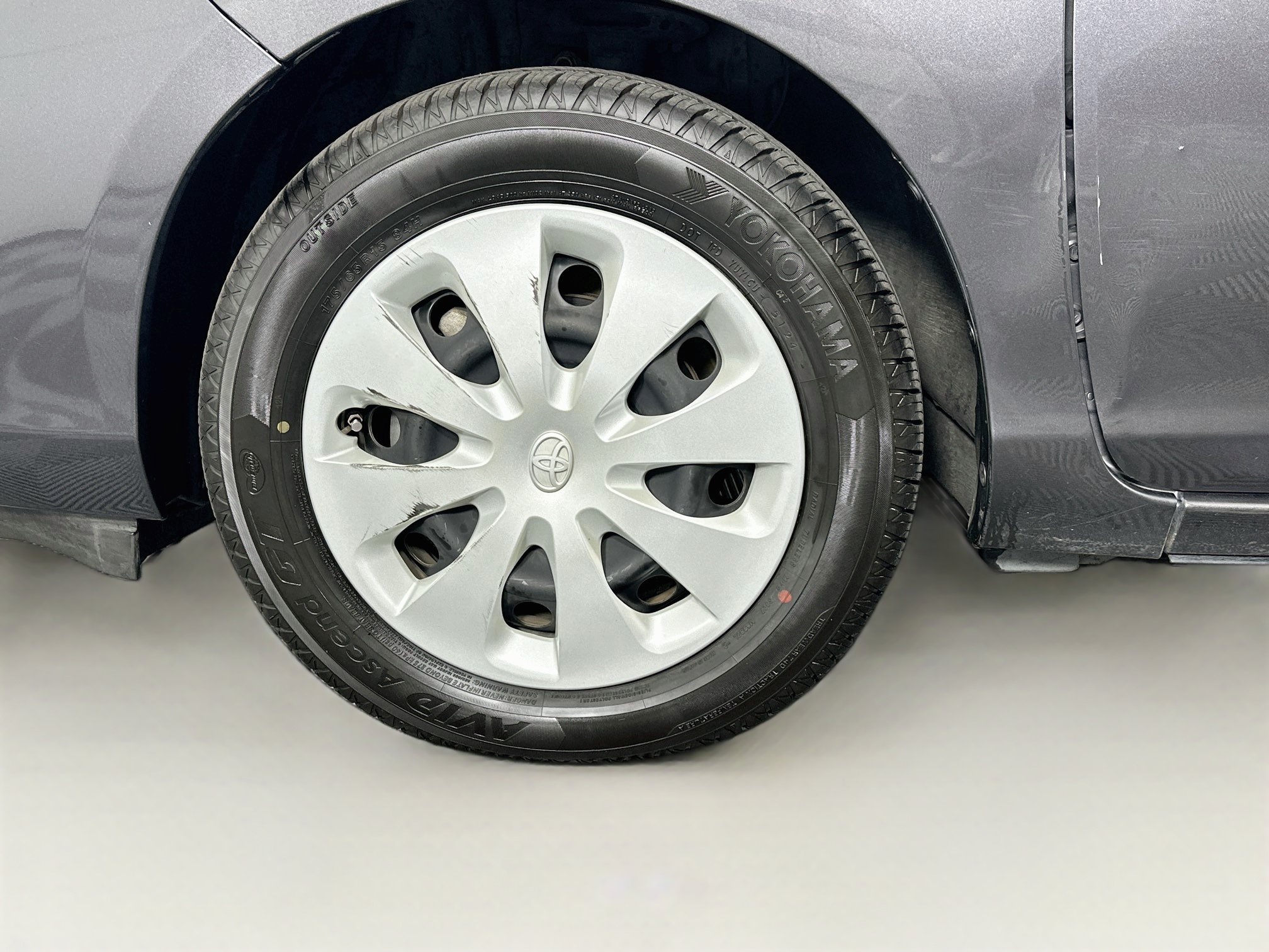 Used 2014 Toyota Prius C One FWD image 11