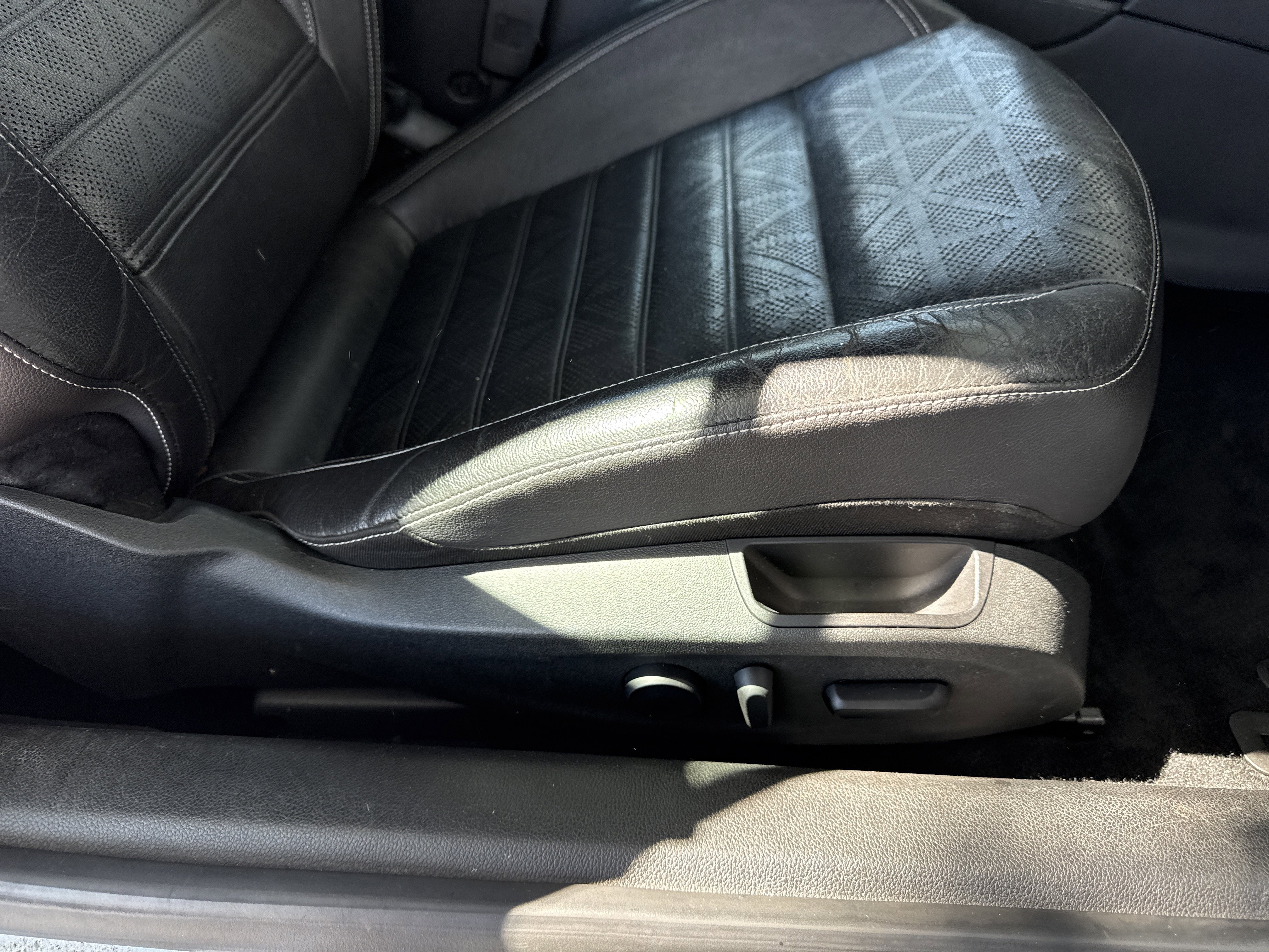 Used 2016 Buick Cascada Premium image 24