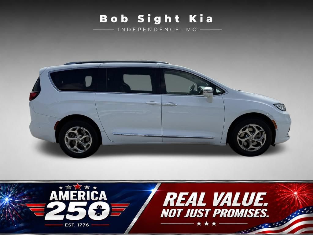 Used 2021 Chrysler Pacifica Limited w/ Premium & Safety Sphere Group AWD/4WD image 13