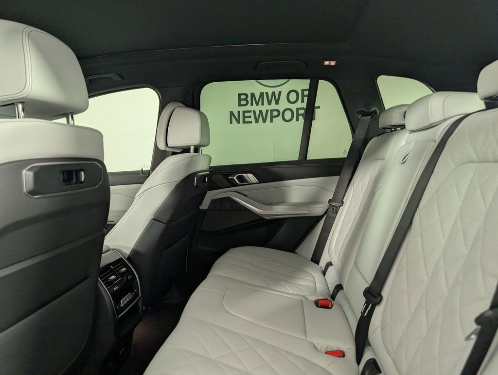 New 2026 BMW X5 xDrive50e image 13