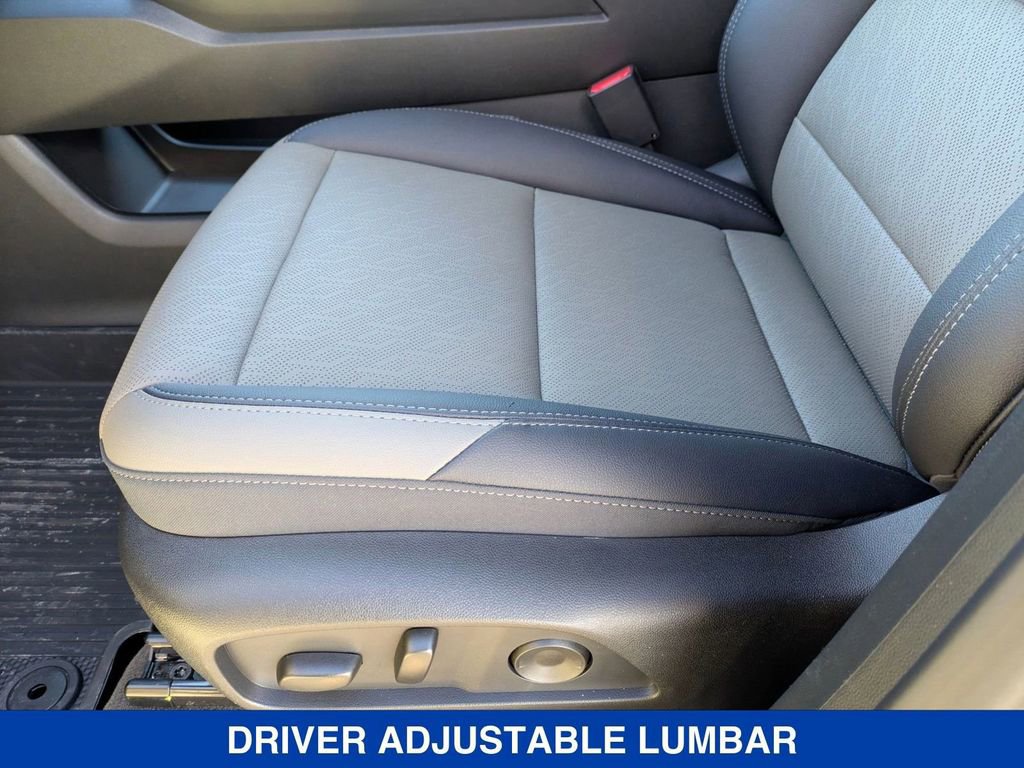 New 2026 Chevrolet Equinox LT w/ Convenience Package II image 16