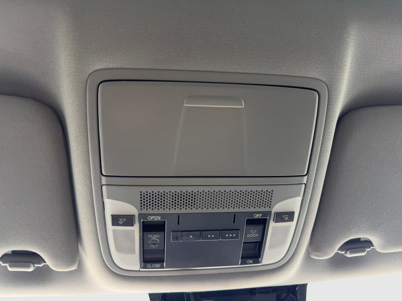 Used 2020 Acura MDX FWD image 25