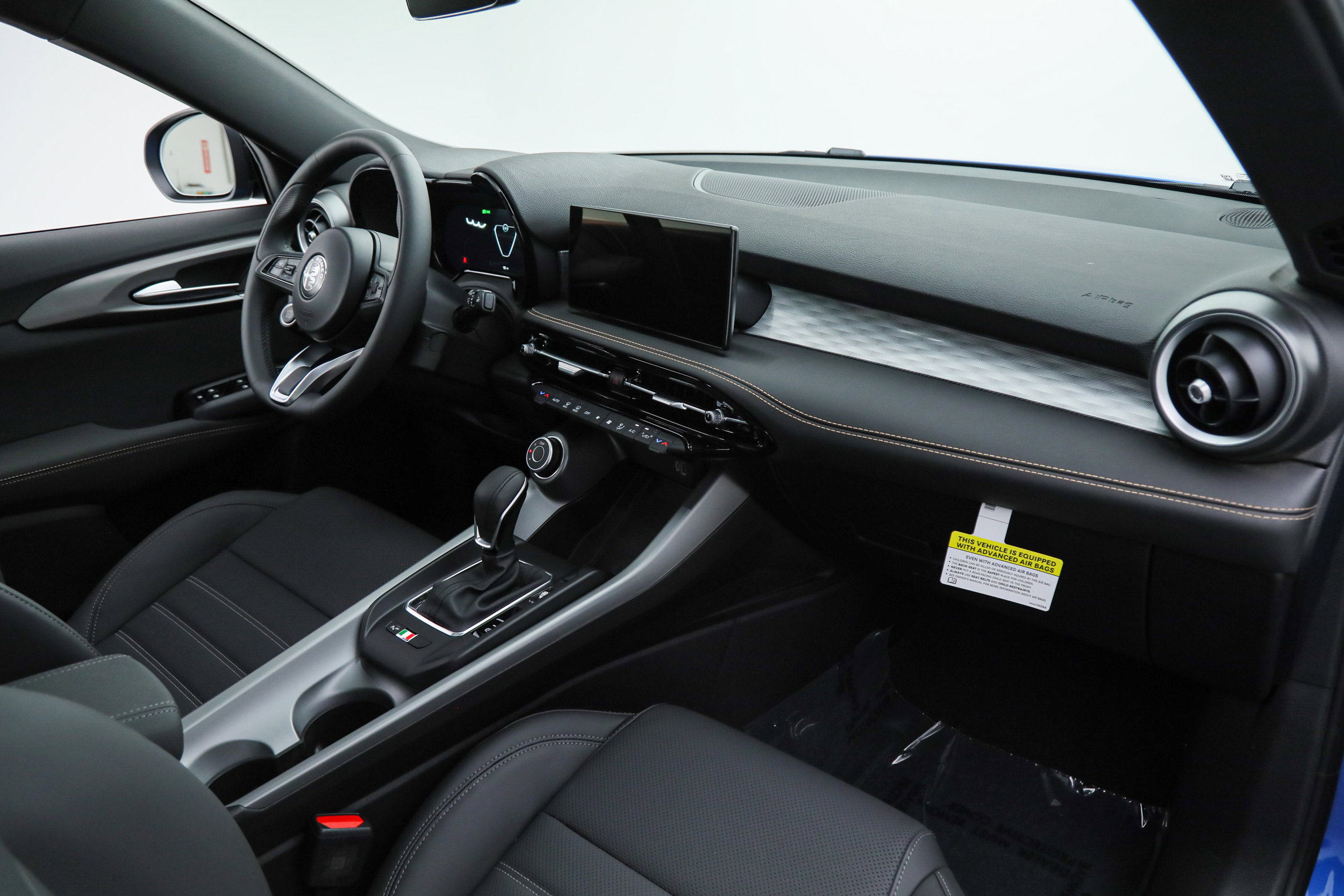 New 2026 Alfa Romeo Tonale Sprint w/ Black Premium Package image 12