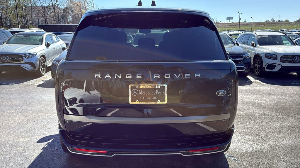 Used 2023 Land Rover Range Rover SE image 4