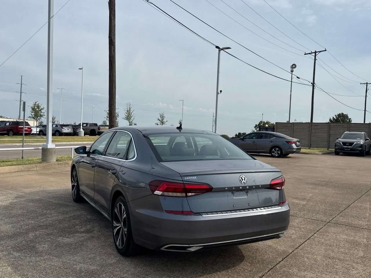 Used 2022 Volkswagen Passat 2.0T SE FWD image 14