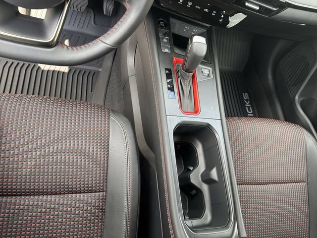 New 2026 Nissan Kicks SR FWD image 22