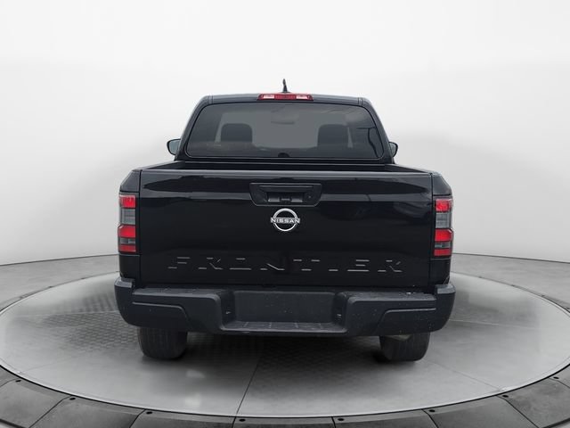 Used 2024 Nissan Frontier S RWD image 4