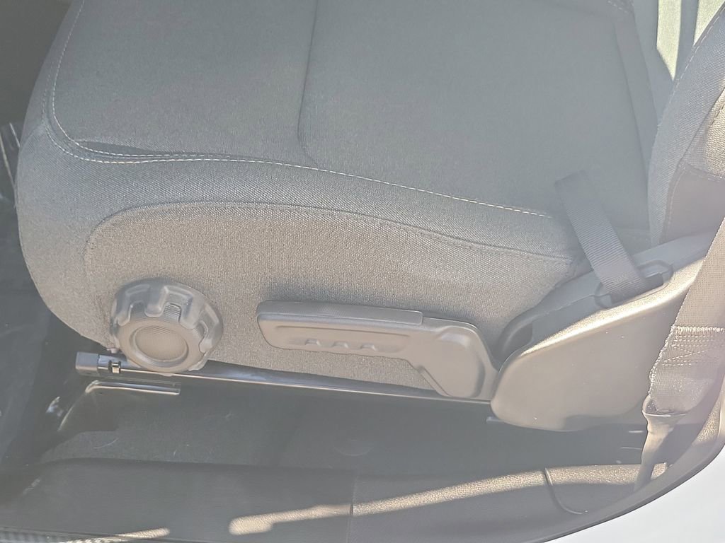 Used 2024 Jeep Wrangler Willys image 12