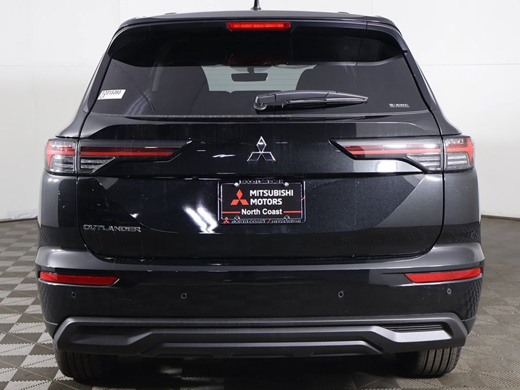 New 2026 Mitsubishi Outlander ES AWD/4WD image 13