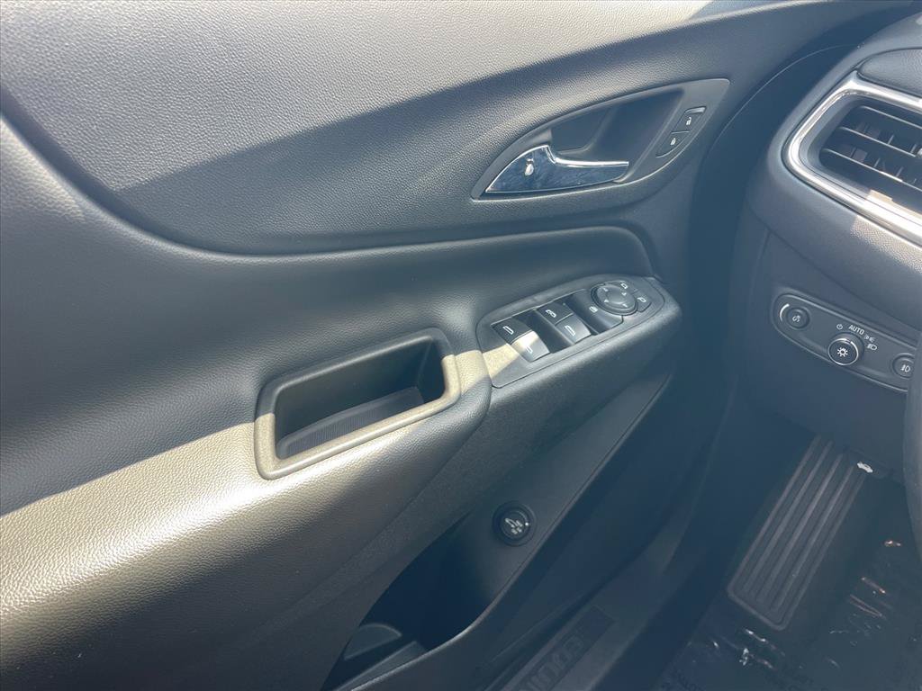 Used 2020 Chevrolet Equinox LT w/ Driver Convenience Package FWD image 20