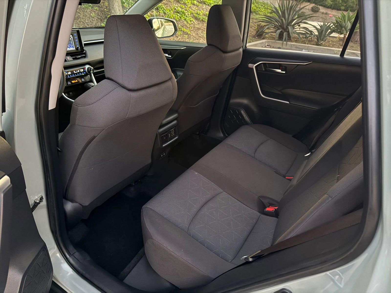 Used 2019 Toyota RAV4 XLE w/ Convenience Package FWD image 48