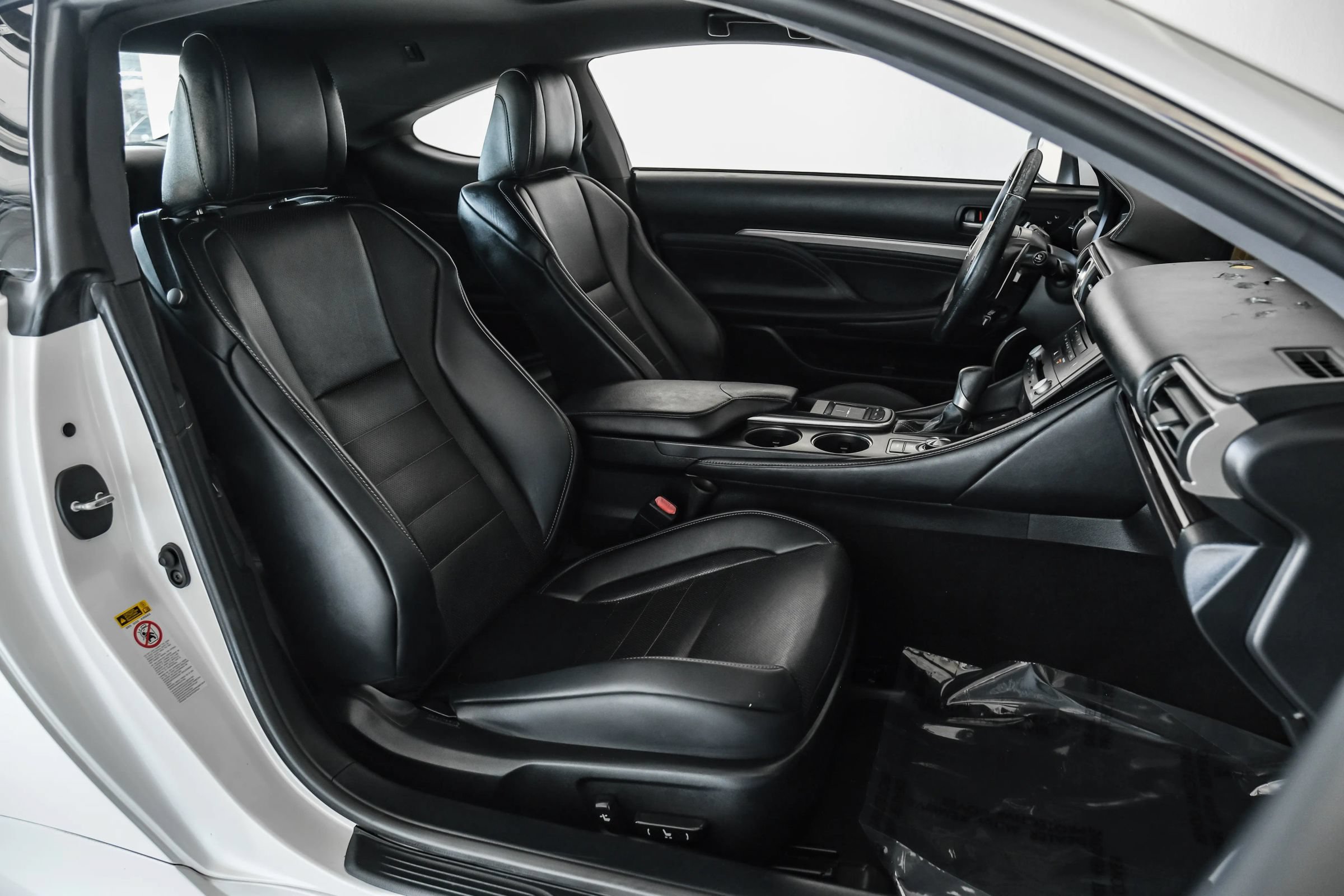 Used 2016 Lexus RC 350 w/ Luxury Package RWD image 30